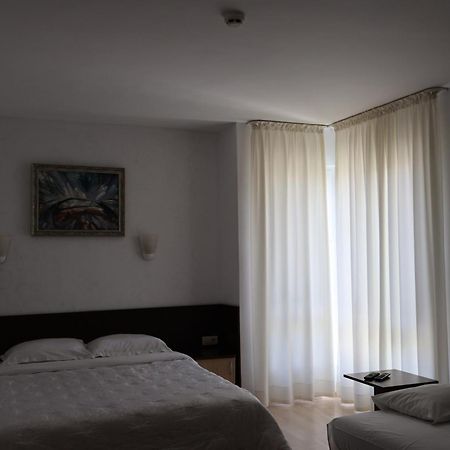 Family Hotel Avramov Vidin Exterior foto