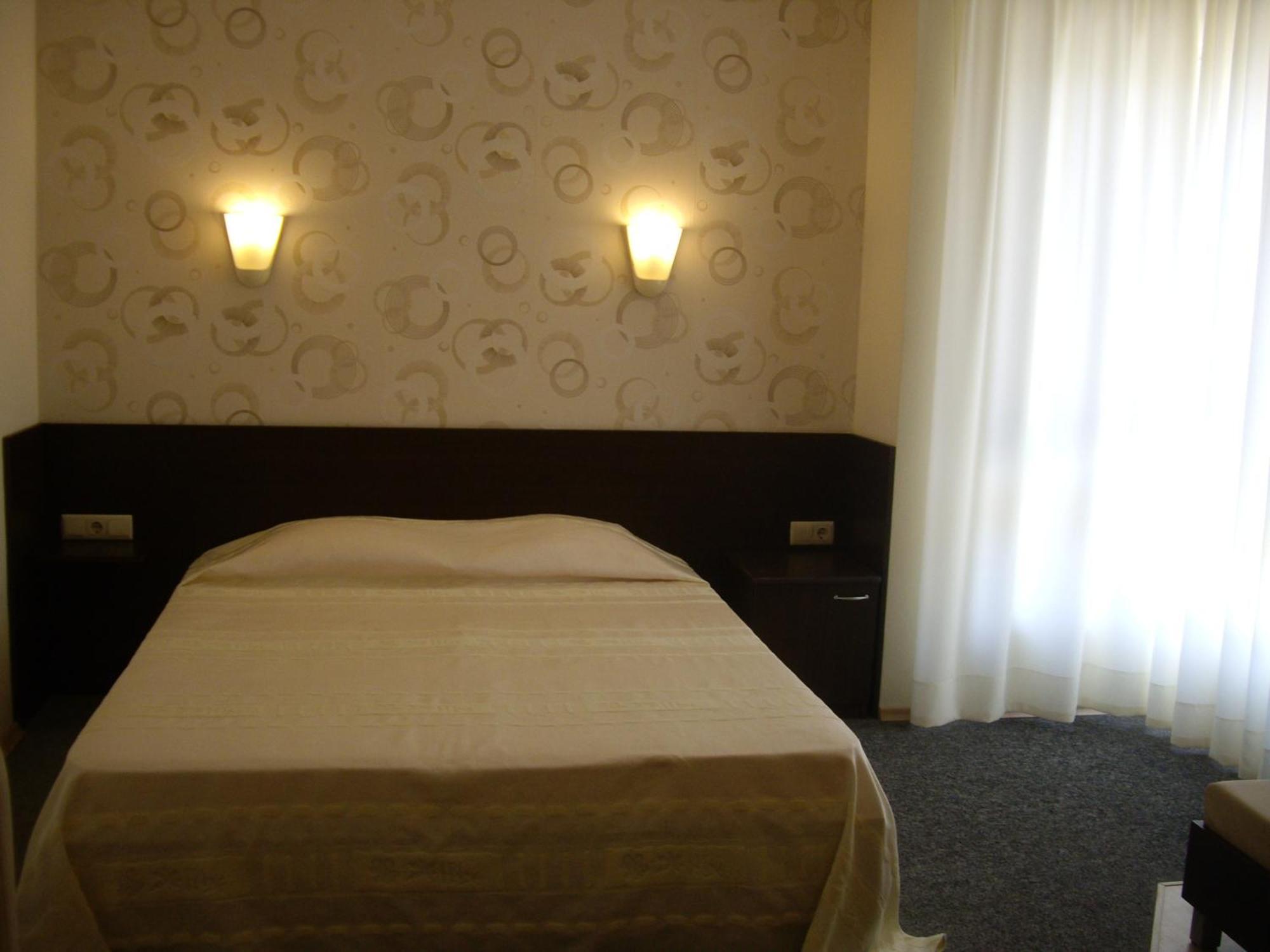 Family Hotel Avramov Vidin Quarto foto